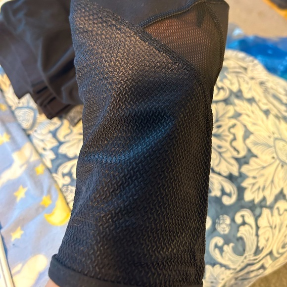 Mesh Capris - Picture 2 of 2